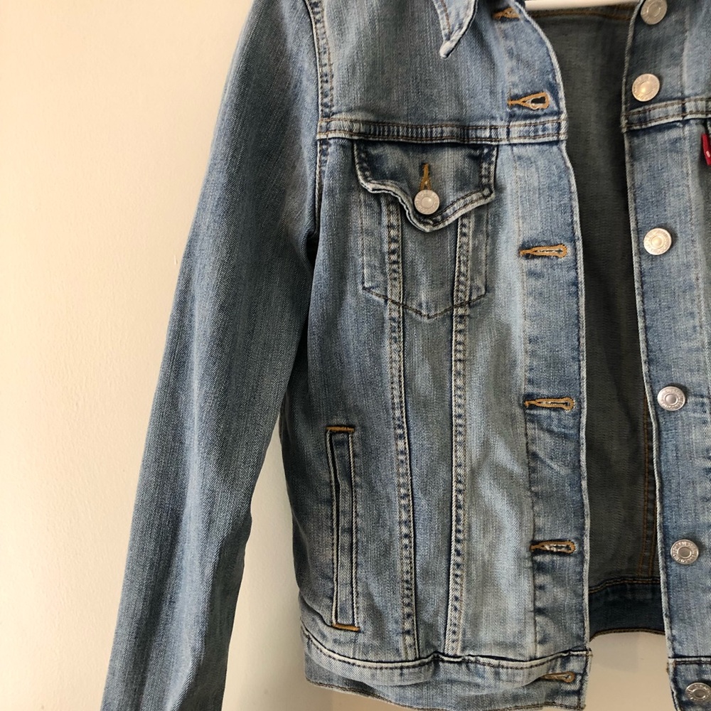 Levi Denim Jean Jacket - Button Down - Light Wash Size Small - Picture 4 of 11